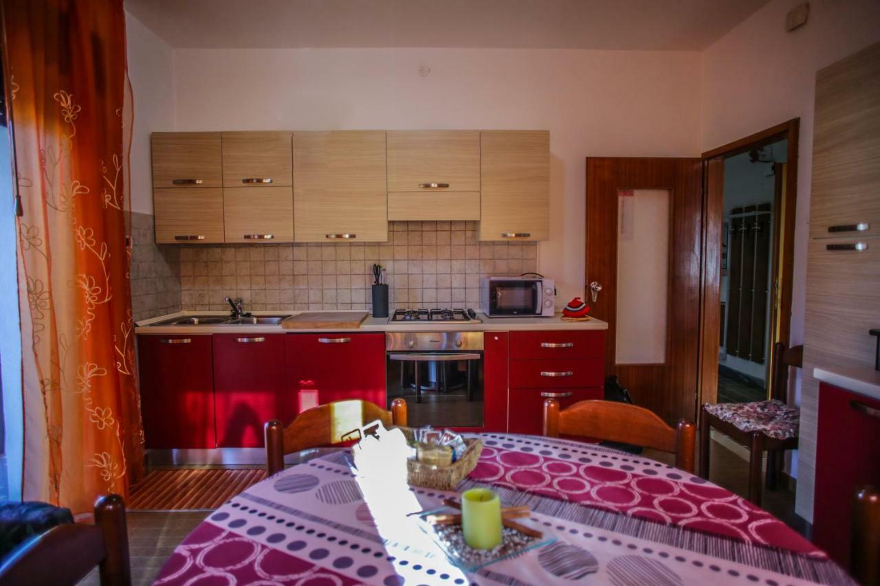 Ferienwohnung Casa De Val Calceranica al Lago Exterior foto